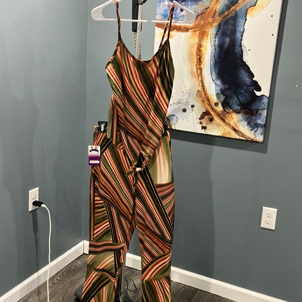 New with Tag Women’s 2Piece Lounge set/Beach wear